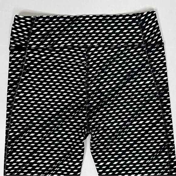 Under Armour Black and White Compression Leggings Small - Picture 6 of 8